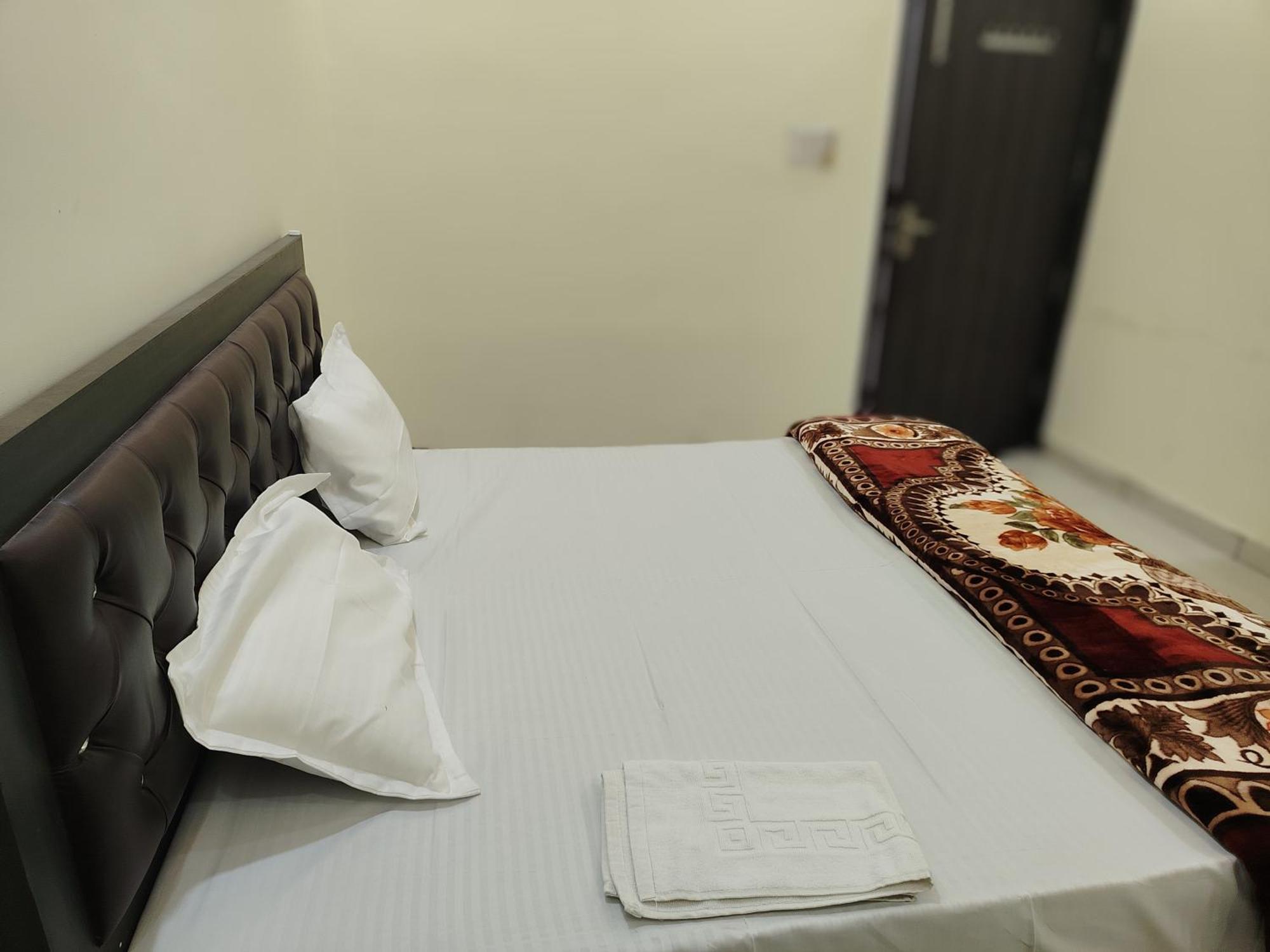 Hotel Dev International Khalilabad 外观 照片