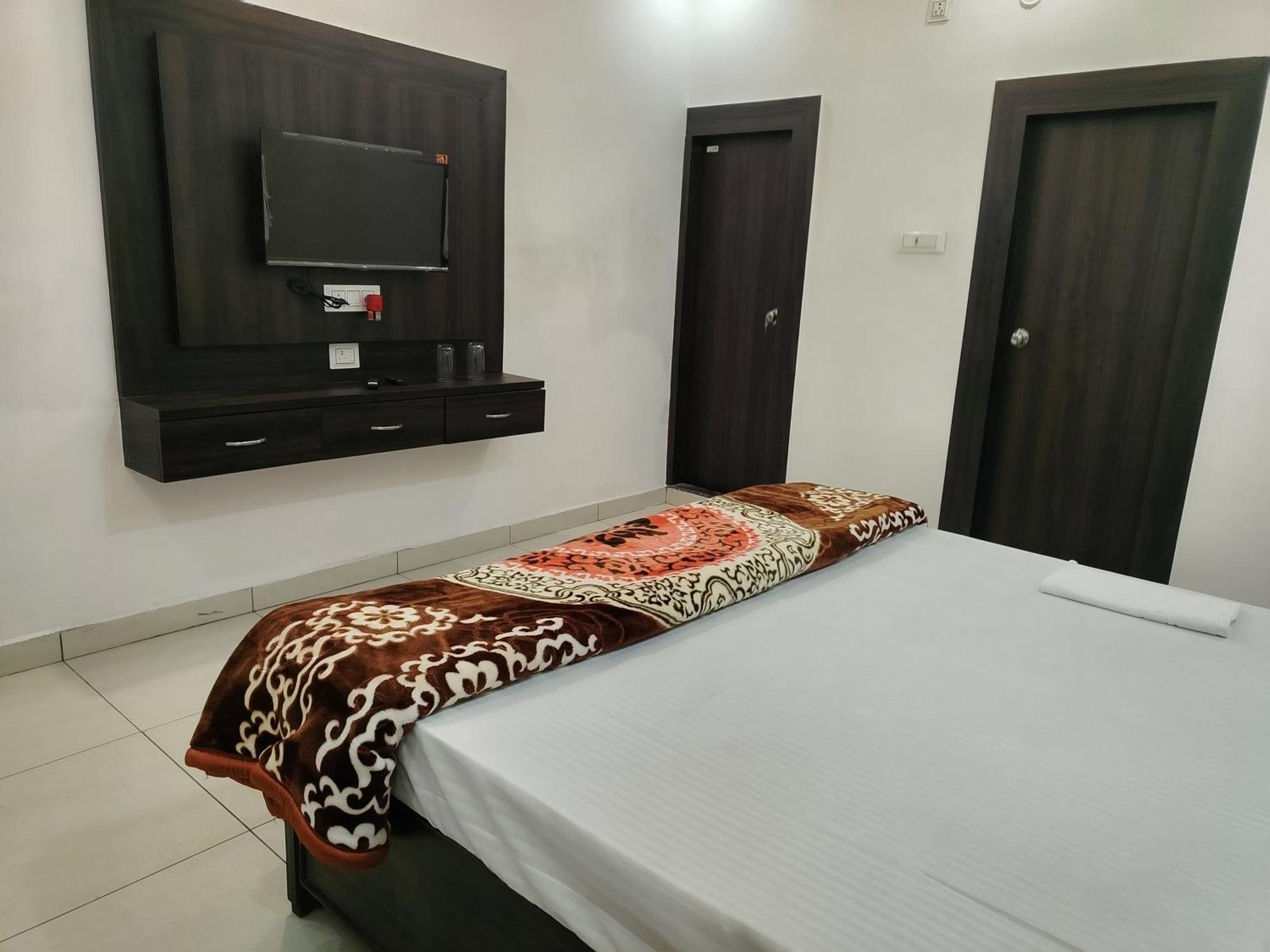 Hotel Dev International Khalilabad 外观 照片